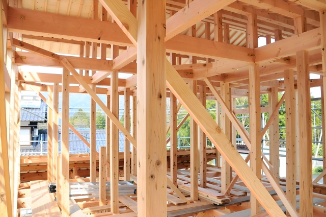建築中の木造住宅